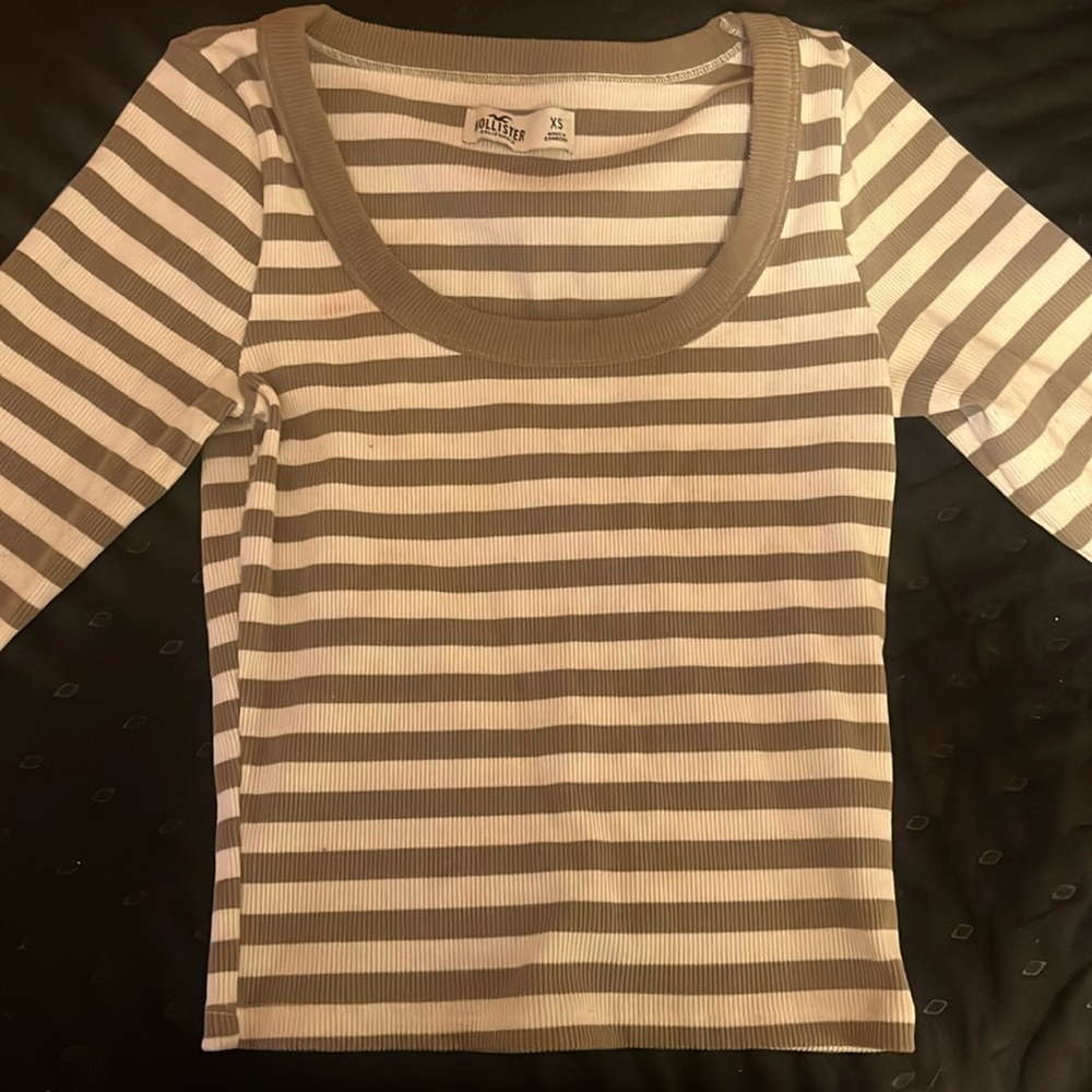 hollister xs long sleeve shirt